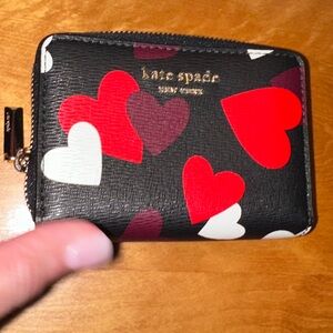♠️ Kate Spade Spencer Heart Print Zip Cardholder❤️ Like new